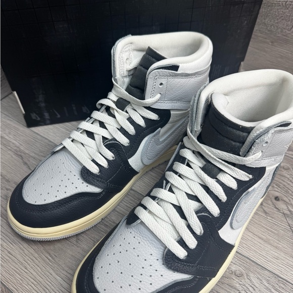 Womans Nike size: 9 Air Jordan 1 MM High Anthracite Grey Sail FB9891 001 - Picture 8 of 15